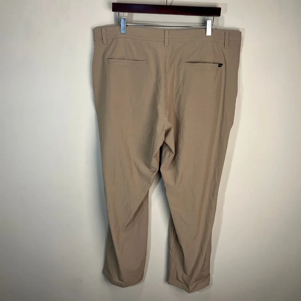 ⛳ Nike Golf Men’s Performance Pants 40x30 Tan Khaki Standard Fit 🏌️